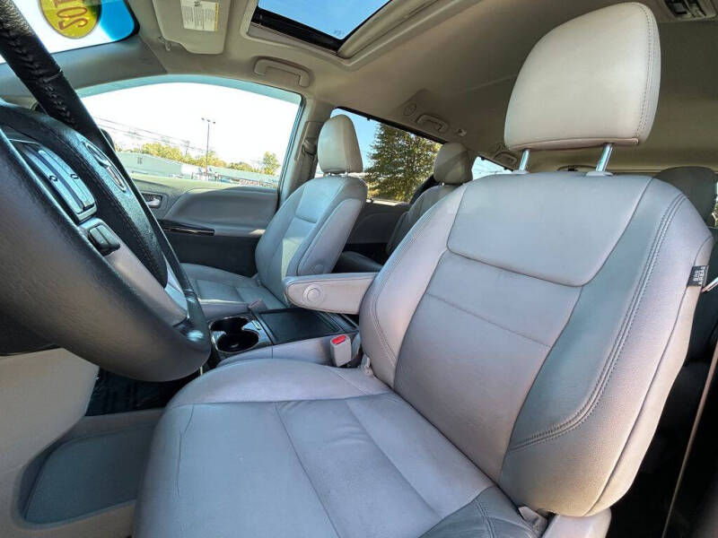 2017 Toyota Sienna