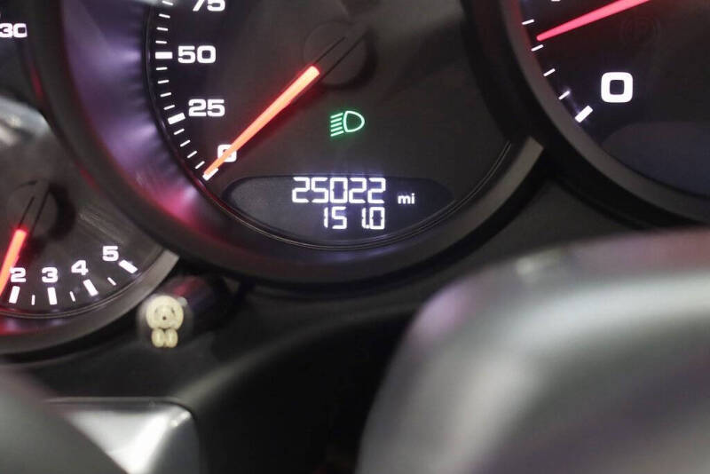 2019 Porsche 911 Carrera