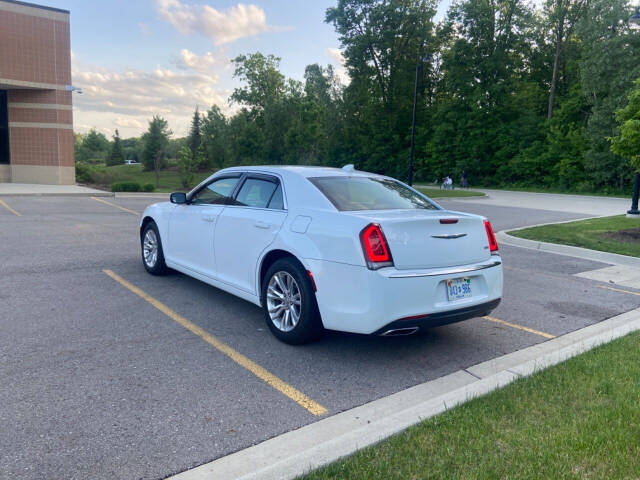 2018 Chrysler 300 for sale at ZAKS AUTO INC in Detroit, MI