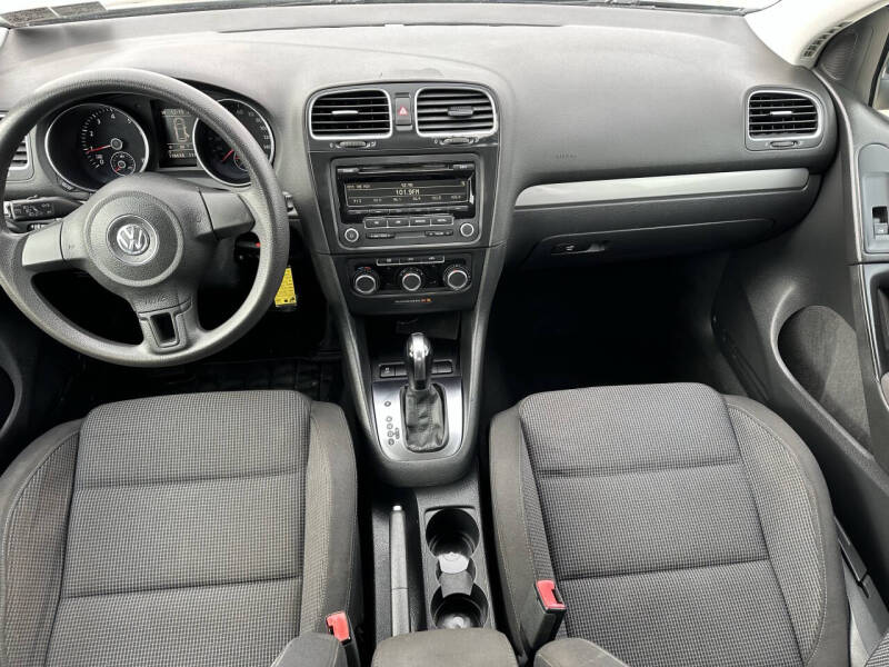 2014 Volkswagen Golf 2.5L PZEV