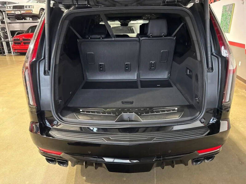 2023 Cadillac Escalade-V ESV