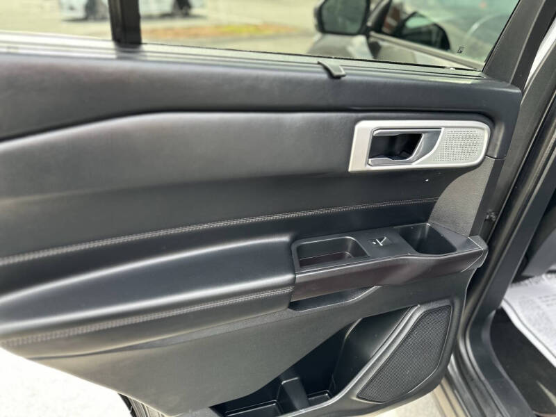 2020 Ford Explorer Platinum