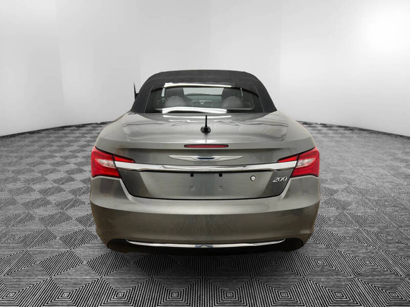 2012 Chrysler 200 Touring