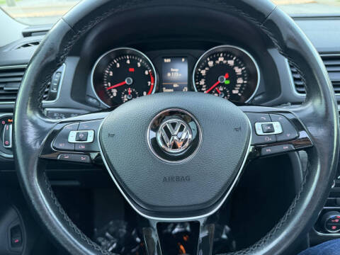 2018 Volkswagen Passat 2.0T SE