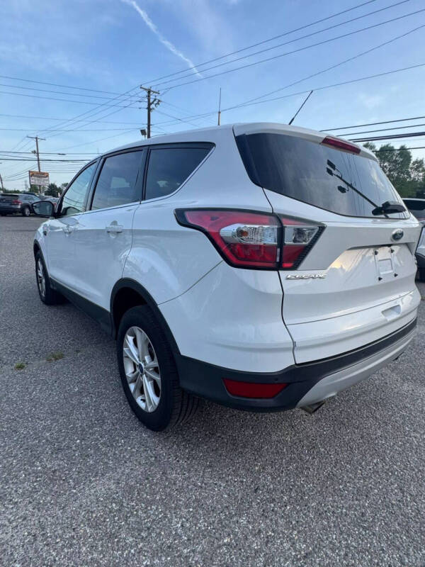 2017 Ford Escape SE