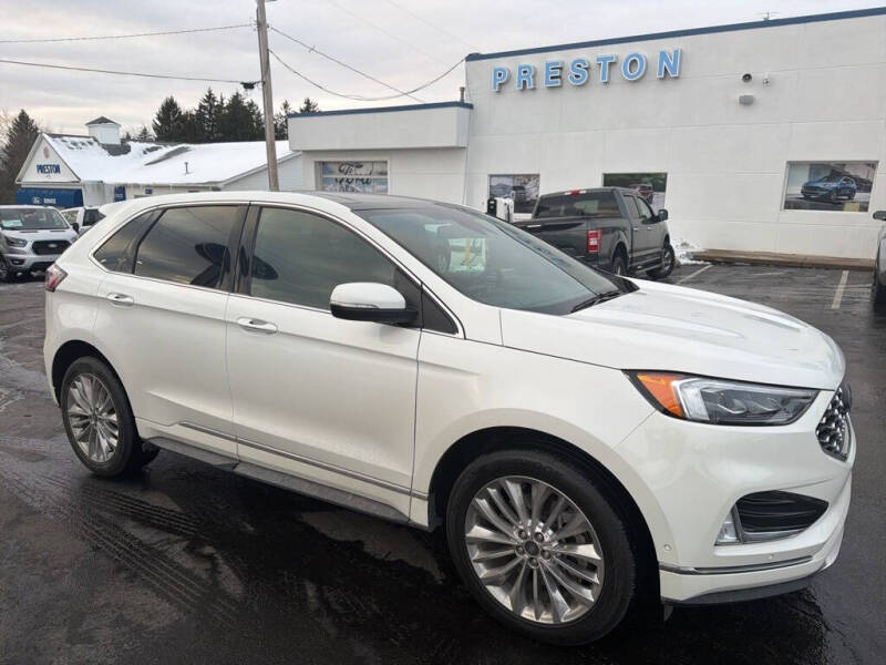 2022 Ford Edge Titanium