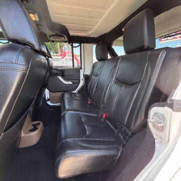 2013 Jeep Wrangler Unlimited Sahara