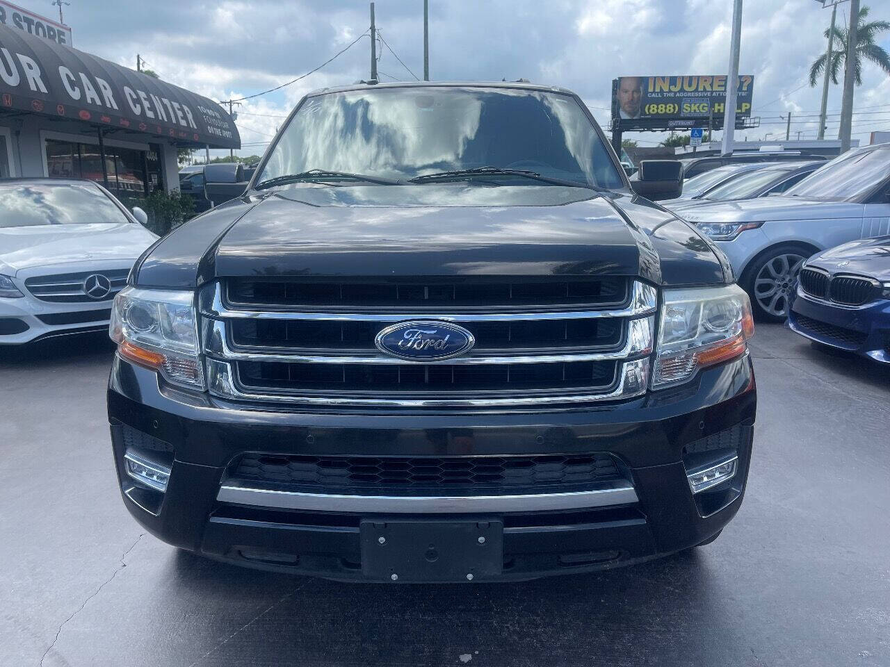 2015 Ford Expedition SUV / Crossover - $15,900