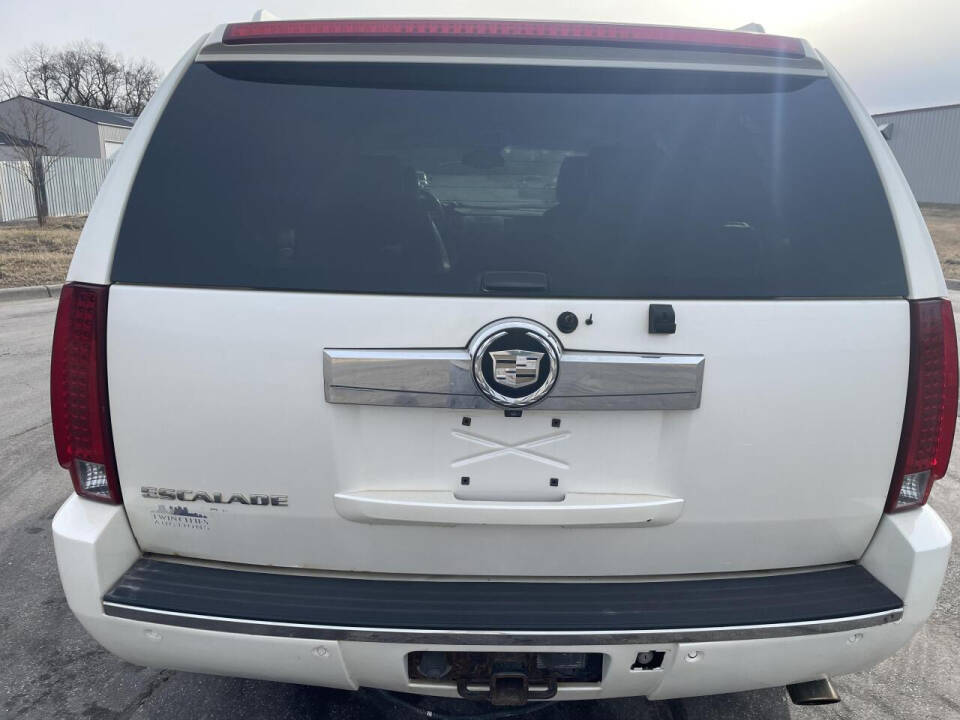 2007 Cadillac Escalade for sale at Twin Cities Auctions in Elk River, MN