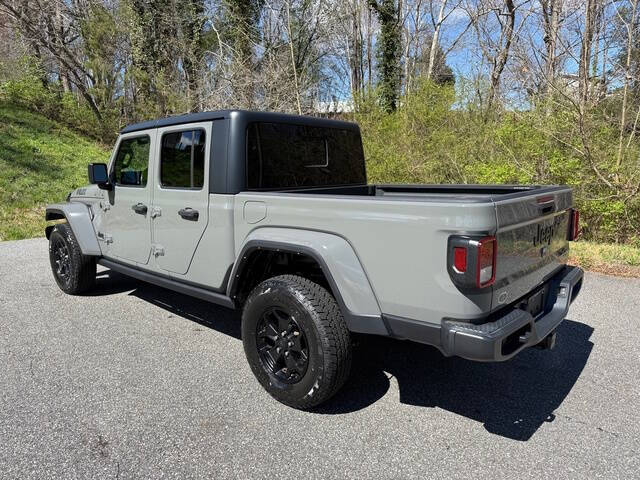2022 Jeep Gladiator Willys