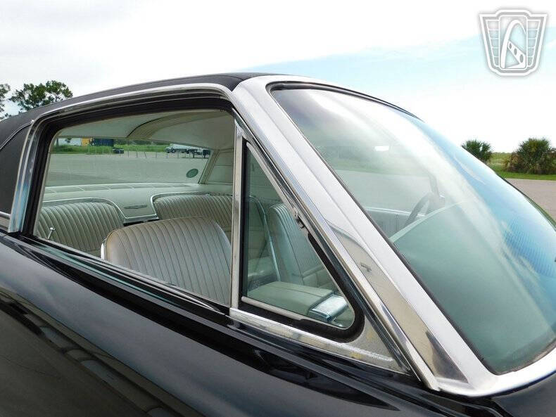 1966 Ford Thunderbird