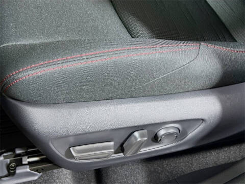 2025 Toyota RAV4 Plug-in Hybrid SE