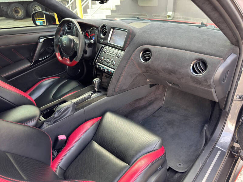 2016 Nissan GT-R Premium