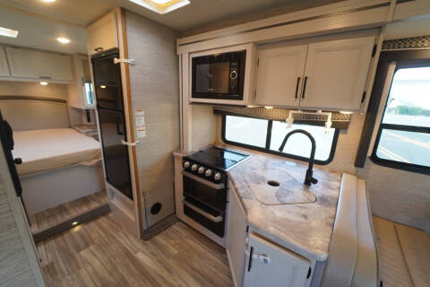 2021 Thor Motor Coach Four Winds