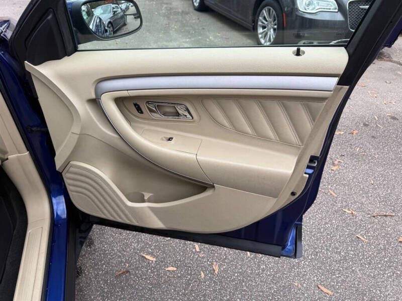 2013 Ford Taurus SEL