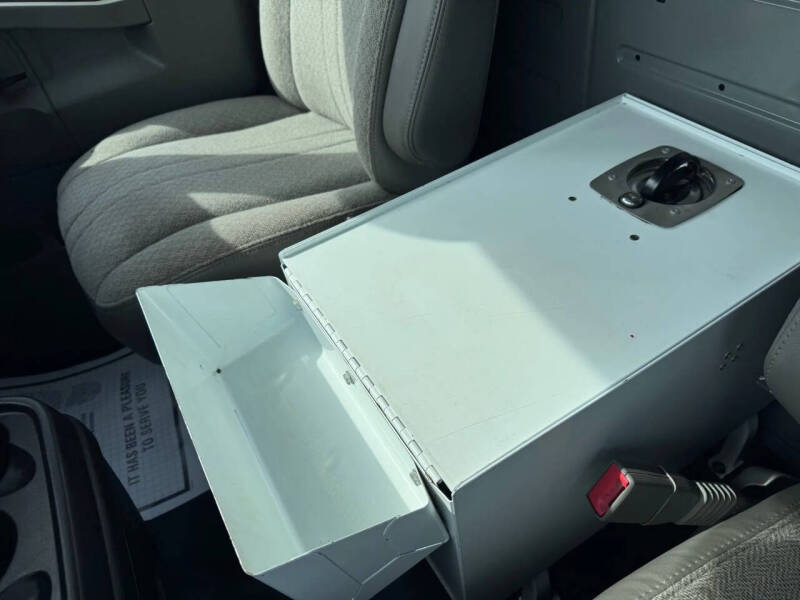 2017 GMC Savana 3500