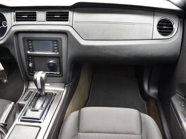 2014 Ford Mustang V6