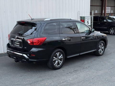2018 Nissan Pathfinder SV