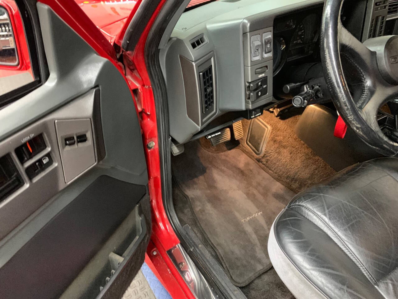 1992 GMC Typhoon 25