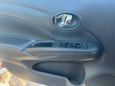 2017 Nissan Versa 1.6 SV