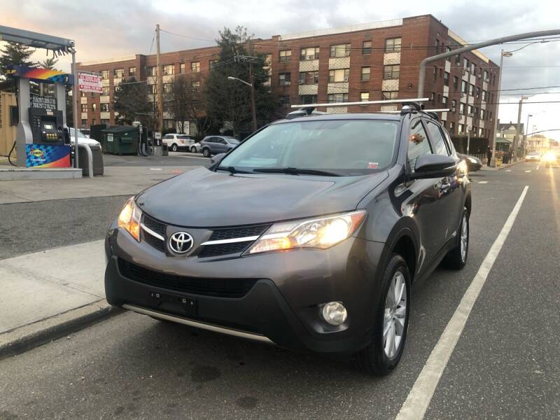 2015 Toyota RAV4 for sale at OFIER AUTO SALES in Freeport NY
