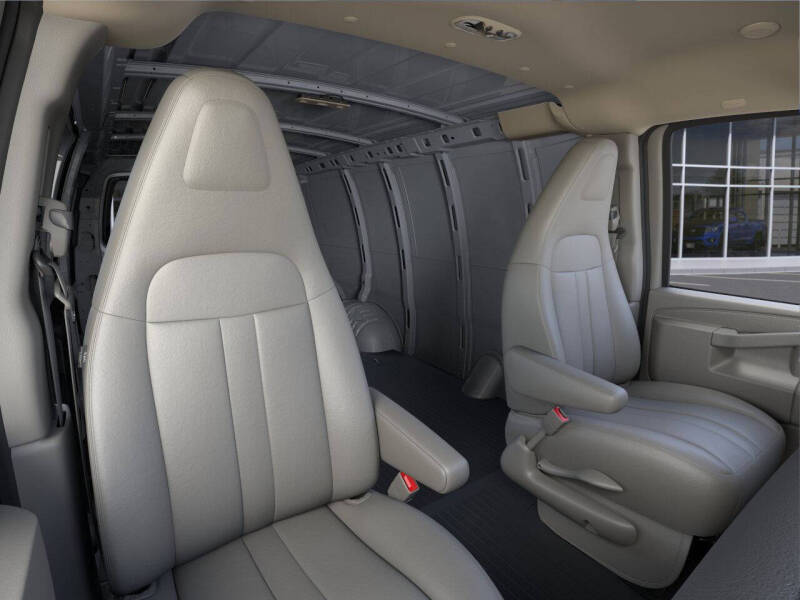 2025 Chevrolet Express 2500