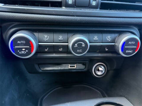 2022 Alfa Romeo Giulia Veloce