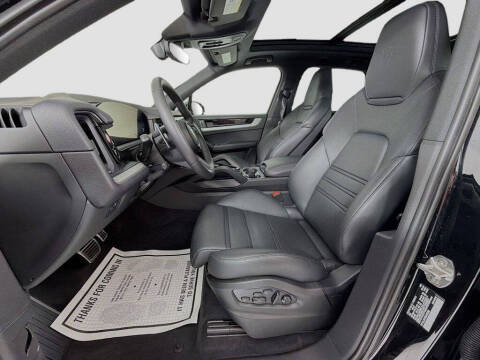 2025 Porsche Cayenne S