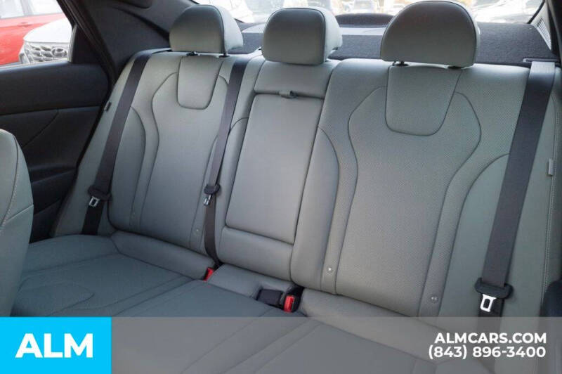 2024 Hyundai Elantra Hybrid Limited