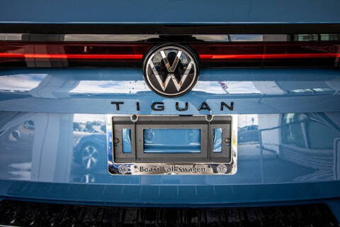 2026 Volkswagen Tiguan SE R-Line Black