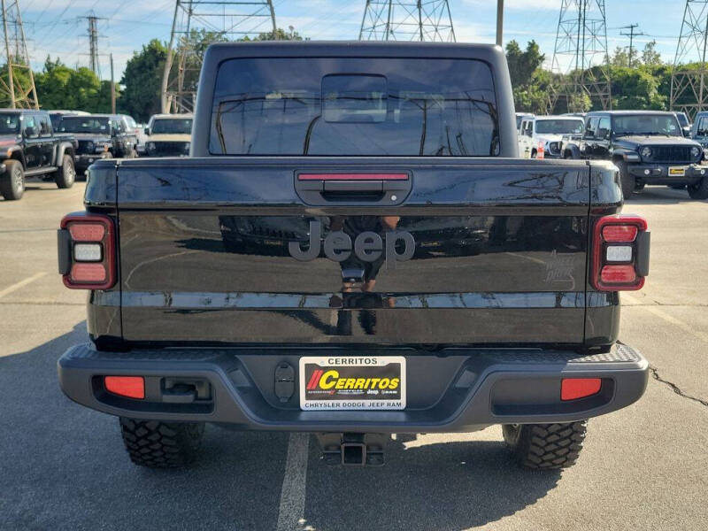 2026 Jeep Gladiator Willys