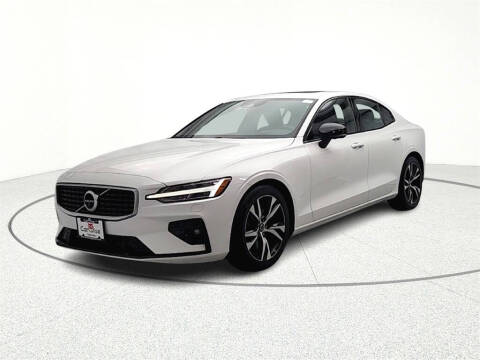 2019 Volvo S60 T6 R-Design