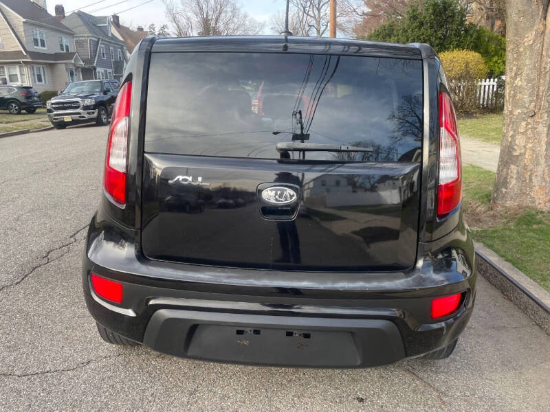 2012 Kia Soul +