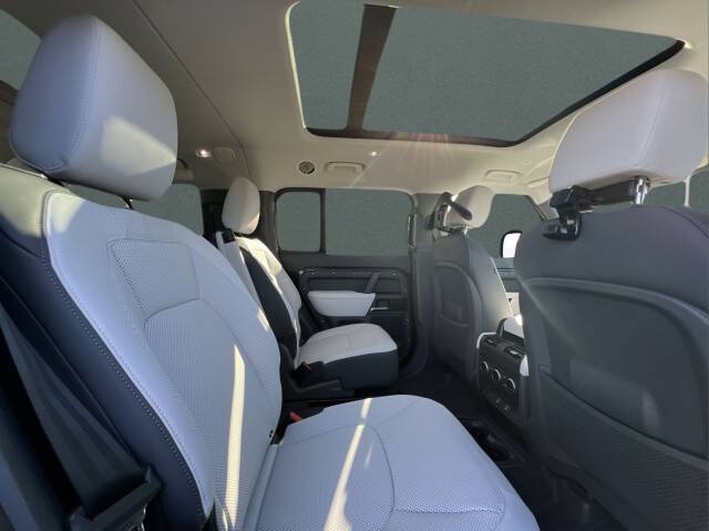 2026 Land Rover Defender 130 P300 S