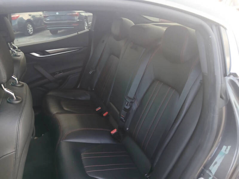 2016 Maserati Ghibli S