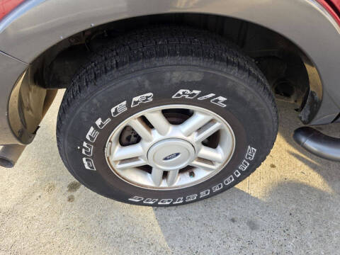 2004 Ford Expedition XLT