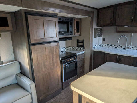 2020 Rockwood 8329SS