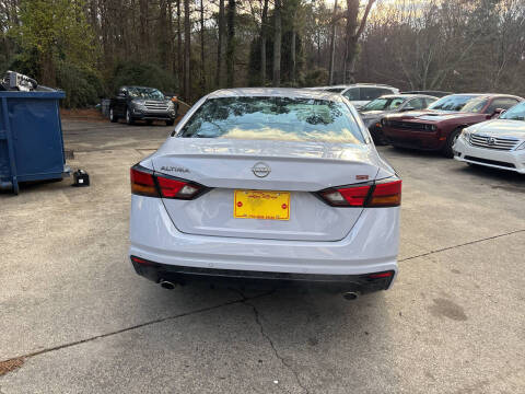 2025 Nissan Altima 2.5 SR