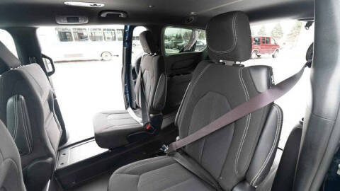 2024 Chrysler Pacifica Touring