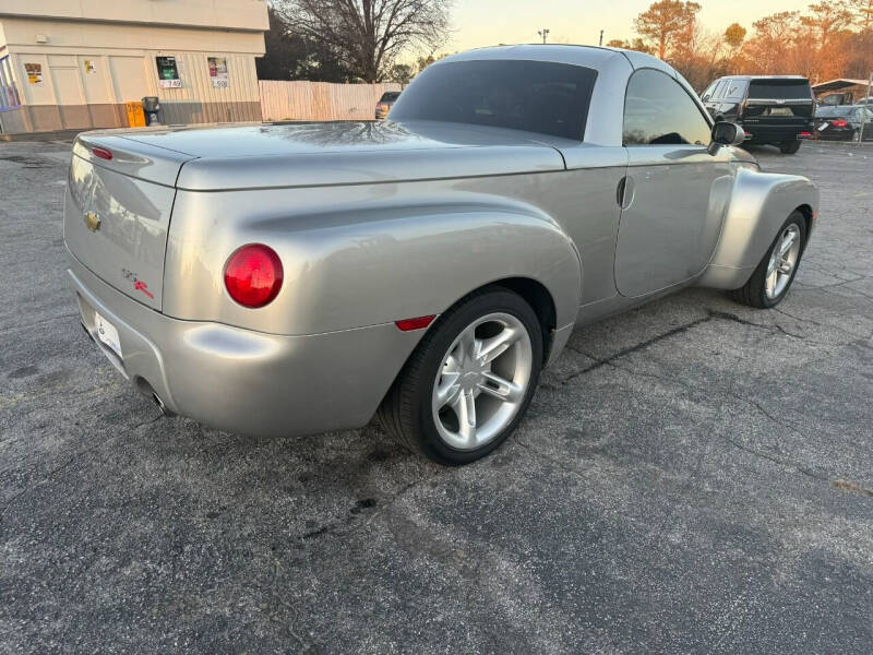 2004 Chevrolet SSR LS