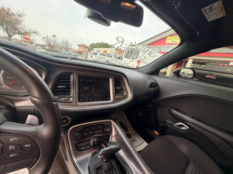 2017 Dodge Challenger