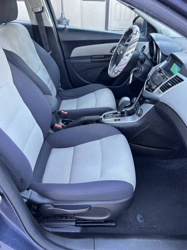 2013 Chevrolet Cruze LS Auto