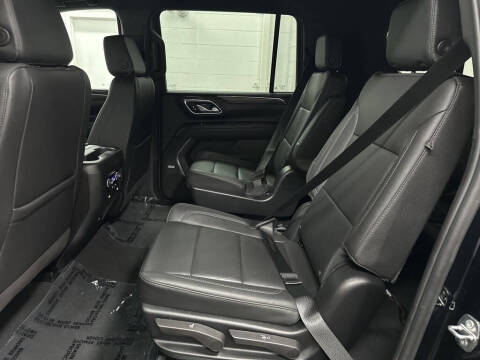 2024 Chevrolet Suburban LT