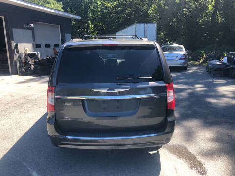 2015 Chrysler Town and Country Touring