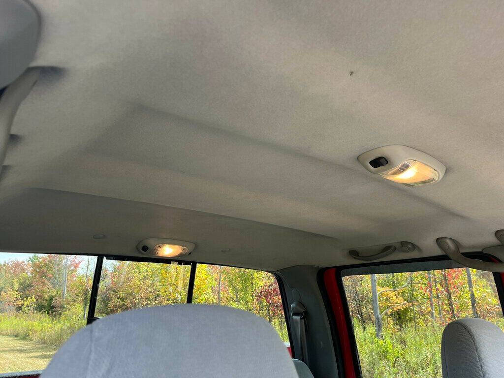 2003 Ford F-350 Super Duty 33