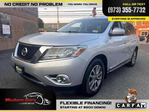 2014 Nissan Pathfinder for sale at Modern Cars in Irvington NJ