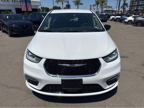 2024 Chrysler Pacifica Plug-In Hybrid