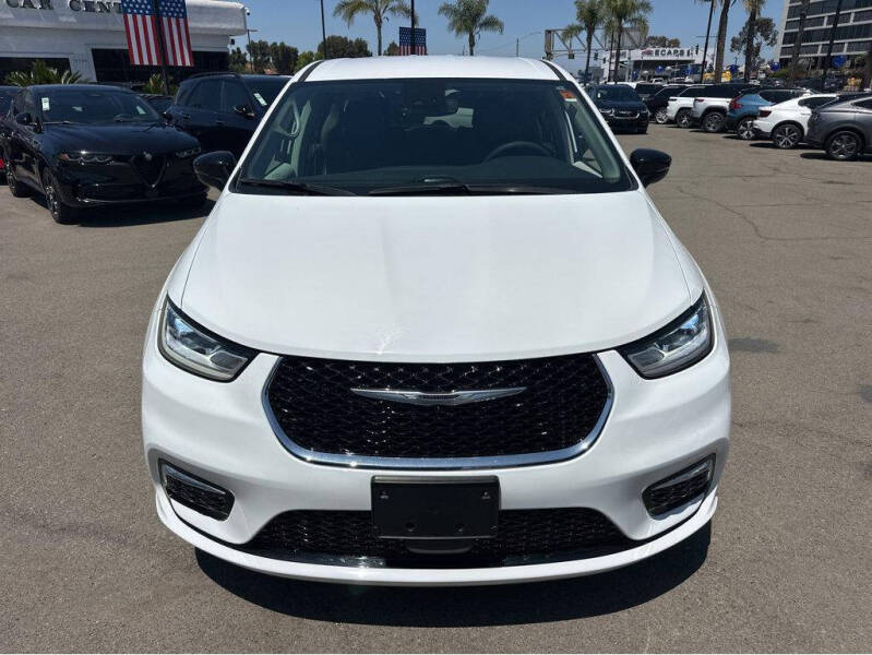 2024 Chrysler Pacifica Plug-In Hybrid