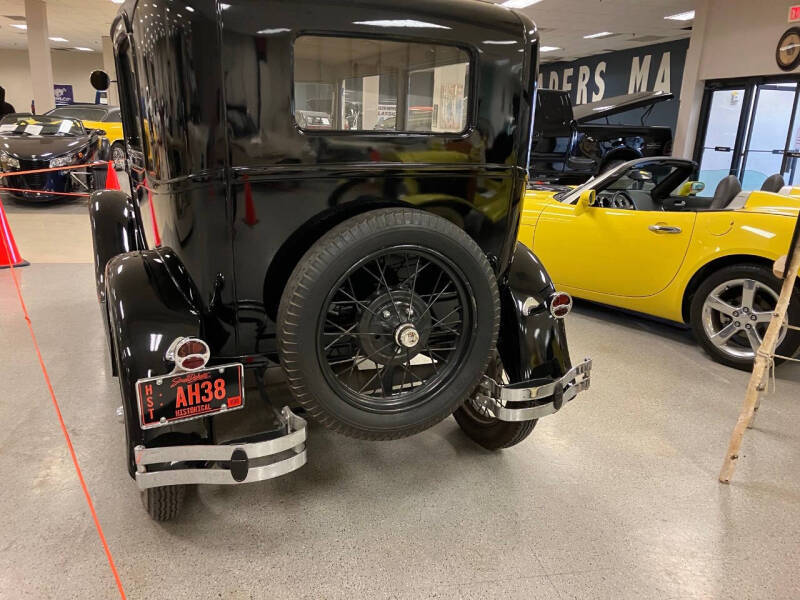 1928 Ford MODEL A TUDOR
