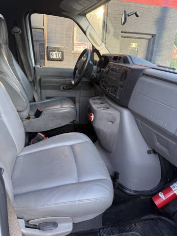 2013 Ford E-Series
